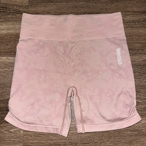 Gymshark Adapt Seamless Shorts - Picture 1 of 3